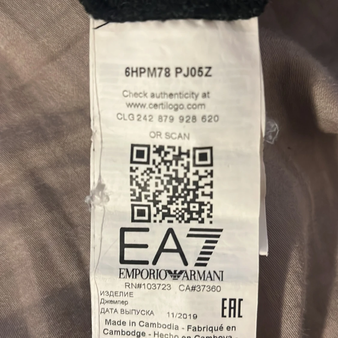 Svart EA7 hoodie med vit detalj - 3