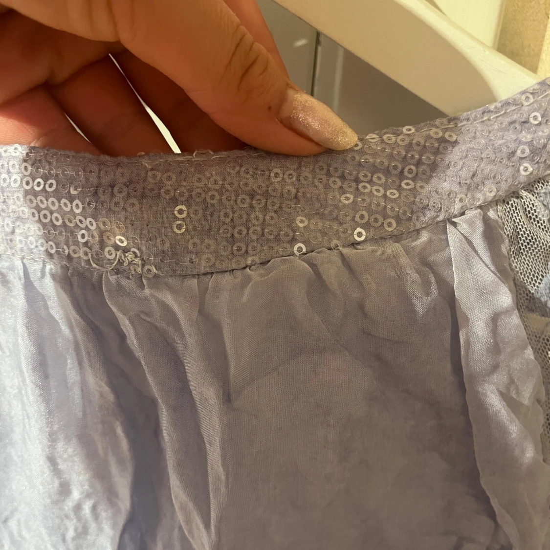 Ljuslila blus med spets och paljetter M&G - 3