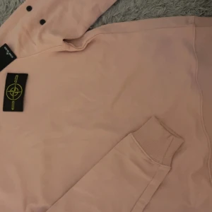 Stone island tröja  - Stone island tröja i rosa 