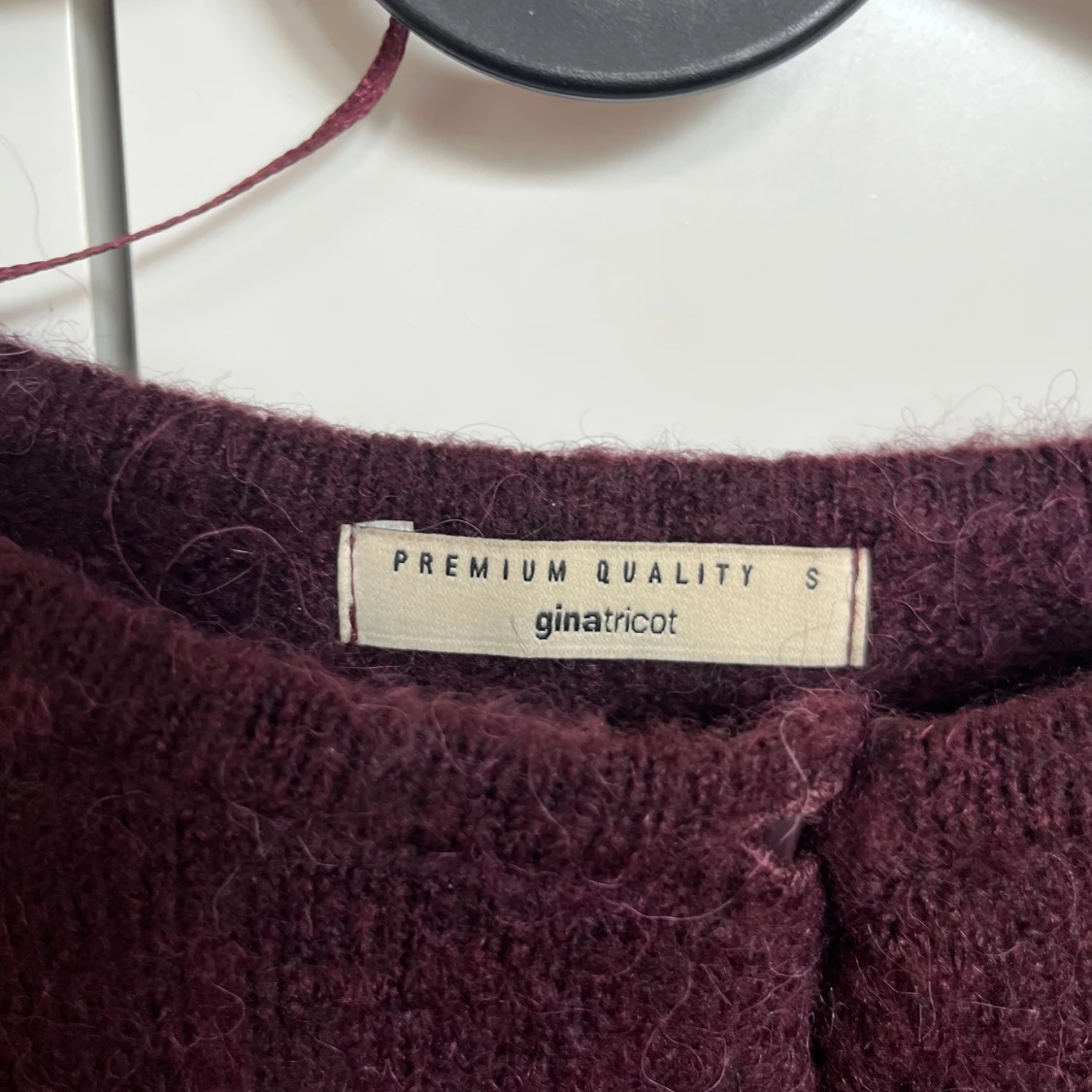 Vinröd kofta från Gina Tricot - 2
