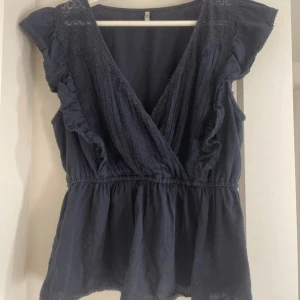 finaste toppen - såå söt och fin topp 😍😍😍perfekt för finare tillfällen