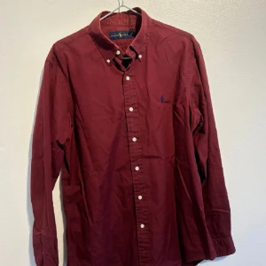 Ralph Lauren skjorta - Vinröd skjorta från ralph lauren riktigt snygg nästa oanvänd 