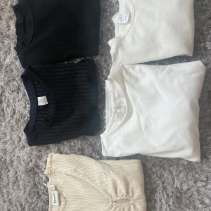 Fem söta toppar - Fem söta toppar, ingen har använts, alla är som nya, skriv för fler bilder, en för 50kr, alla för 180kr💗💗Tveka inte om frågor🌸De är i storlek xs/s.