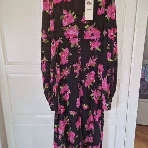Adoore Positano dress - Storlek 40. Ny med lapp. Nypris 1695kr. 