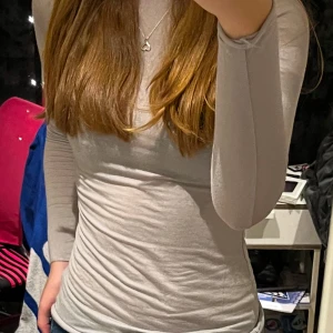 Intimissimi tröja - Säljer denna då jag ej använder den, grå, fint skicka och storlek s
