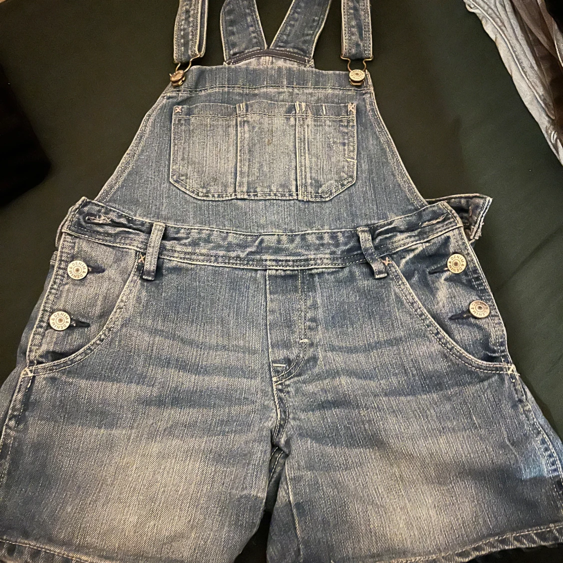 Jeansshorts hängselshorts från H&M