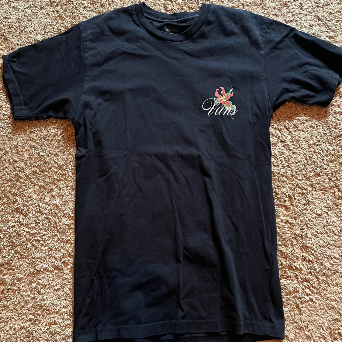 Svart Vans t-shirt med blomtryck
