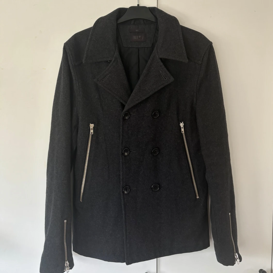 Tiger of Sweden skepparjacka