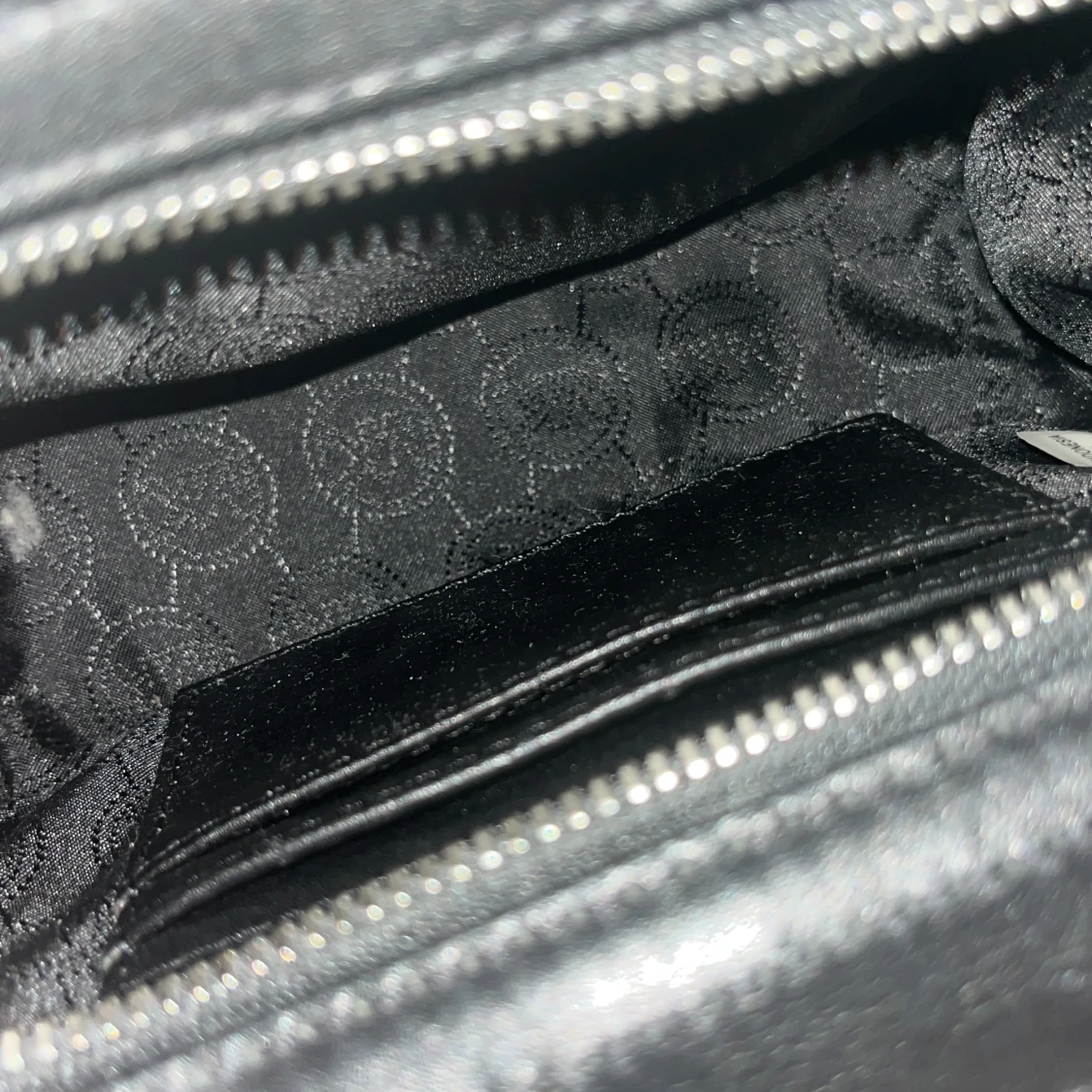 Svart axelväska från Michael Kors - 3