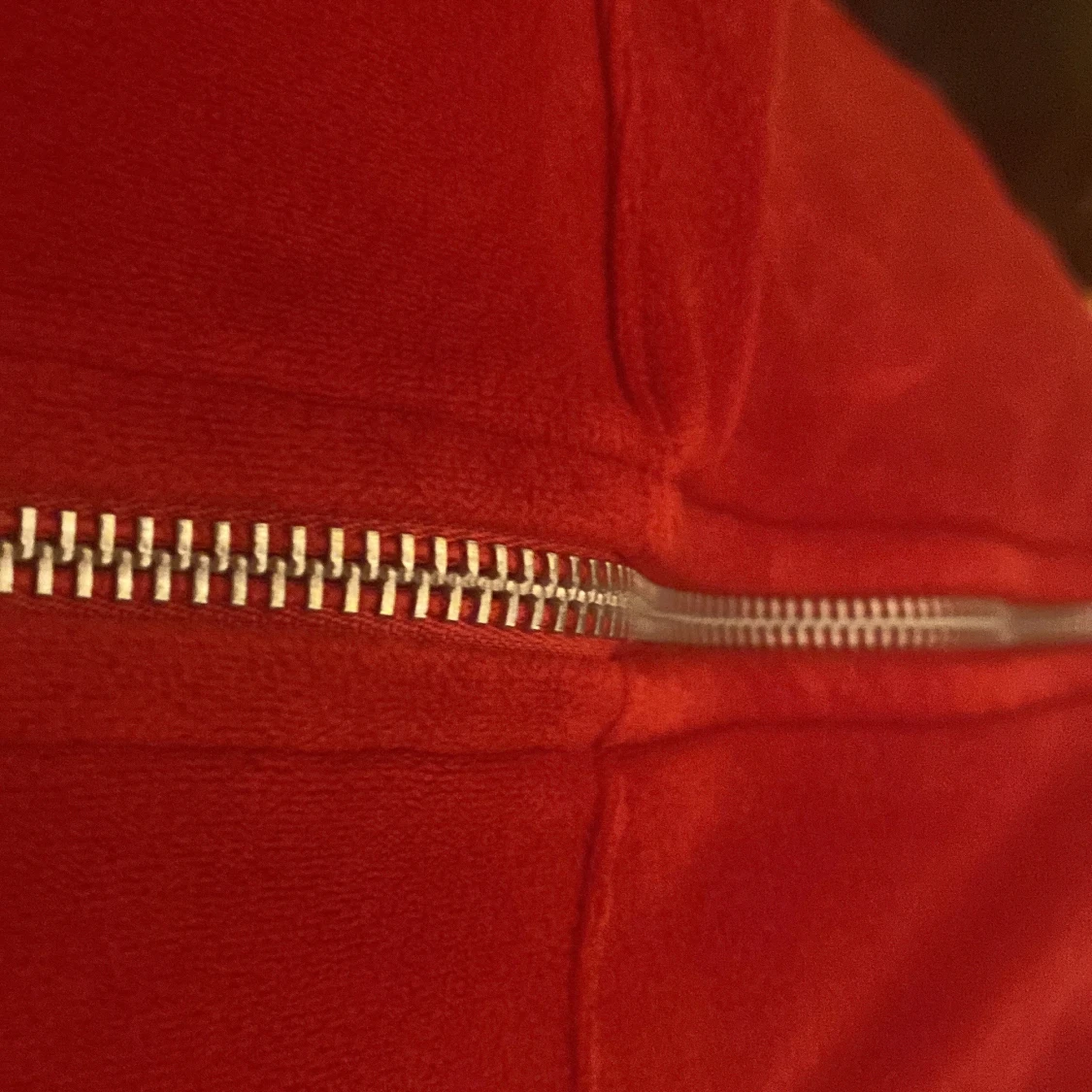 Röda fleece täckbyxor med snörning - 2