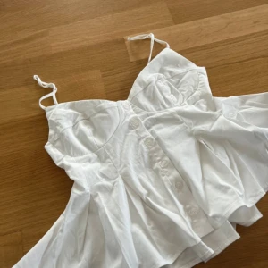 Topp från zara - Jättefin, säljer då den inte kommer till användning💓