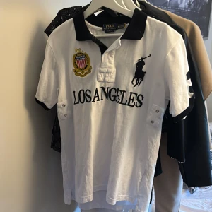 LA Polo Ralph Lauren - Vit pikétröja från Polo Ralph Lauren i storlek M