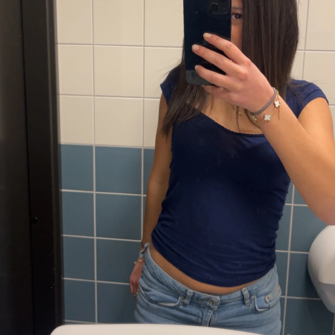 Mörkblå tight t-shirt - 1