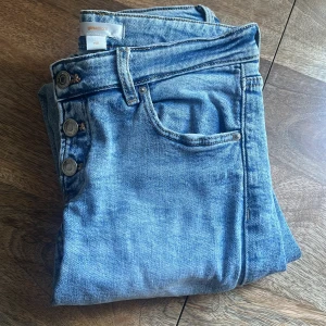 Jeans - Gina young - Säljer dessa jeans ifrån Gina young i storlek 158💋