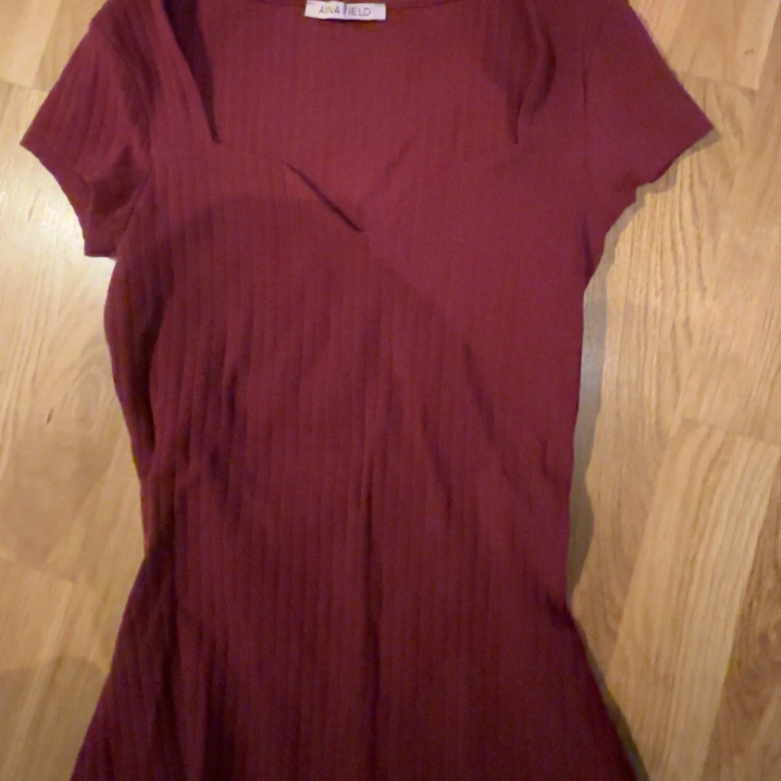 Vinröd ribbad tröja  från Anna Field - 1