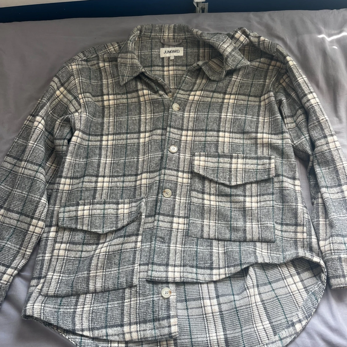 Rutig overshirt från Junkyard