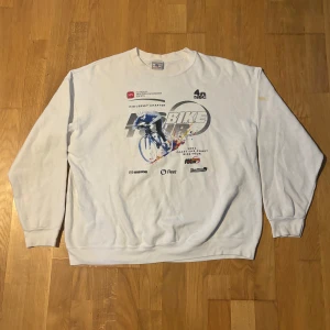 Vintage Crewneck - En oerhört häftig vintage crewneck i bra skick.