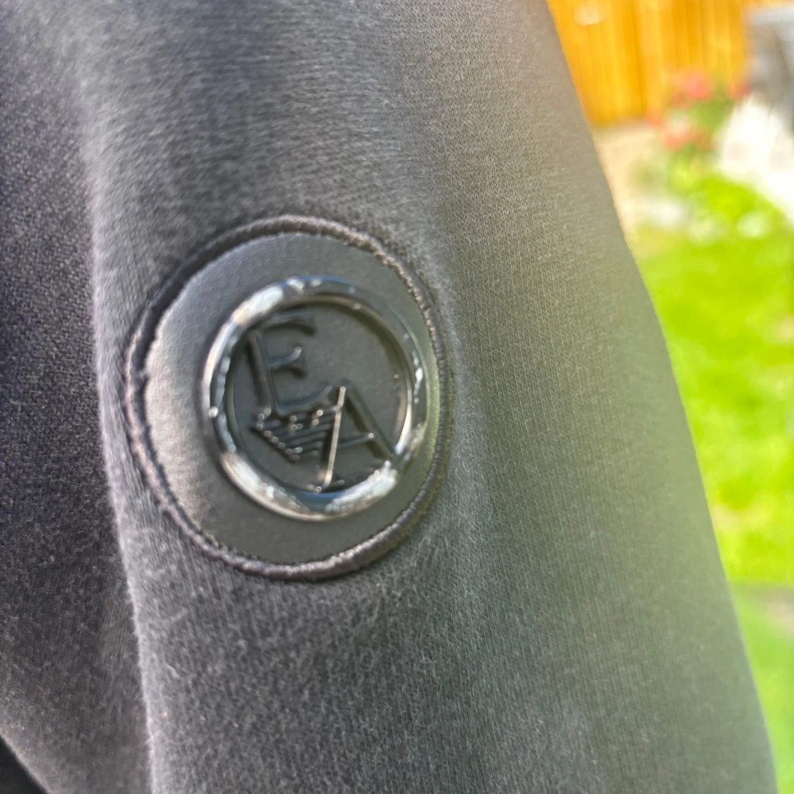 Svart hoodiejacka från Armani - 2