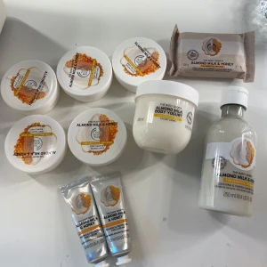 The body shop - Säljer alla dessa 11 produkter för 225kr!❤️Är du intresserad utav något annat i min profil också så går det jättebra att köpa tillsammans, jag kan göra en annons med flera produkter så att köpar avgiften blir lägre!❤️ Allt är såklart oöppnat