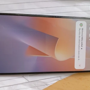 Redmi note 11 pro - Redmi note 11 pro. Olåst.128 gb. Simkortshållsre saknas. Man får köpa ett själv.