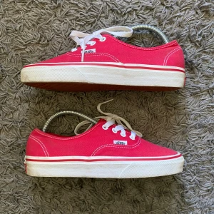 Vans authentic sneakers skate skor 38 - Fint skick. Storlek eu 38 till dam / us 7,5
