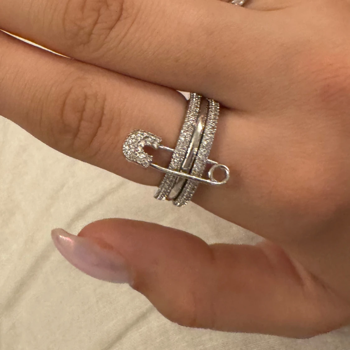 Säkerhetsnål ring  - 1