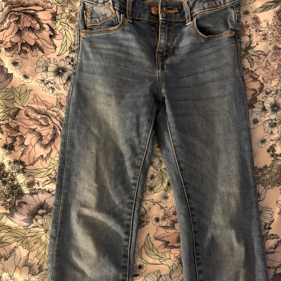 Blå jeans med ut svägda ben,yoga pans  - 2