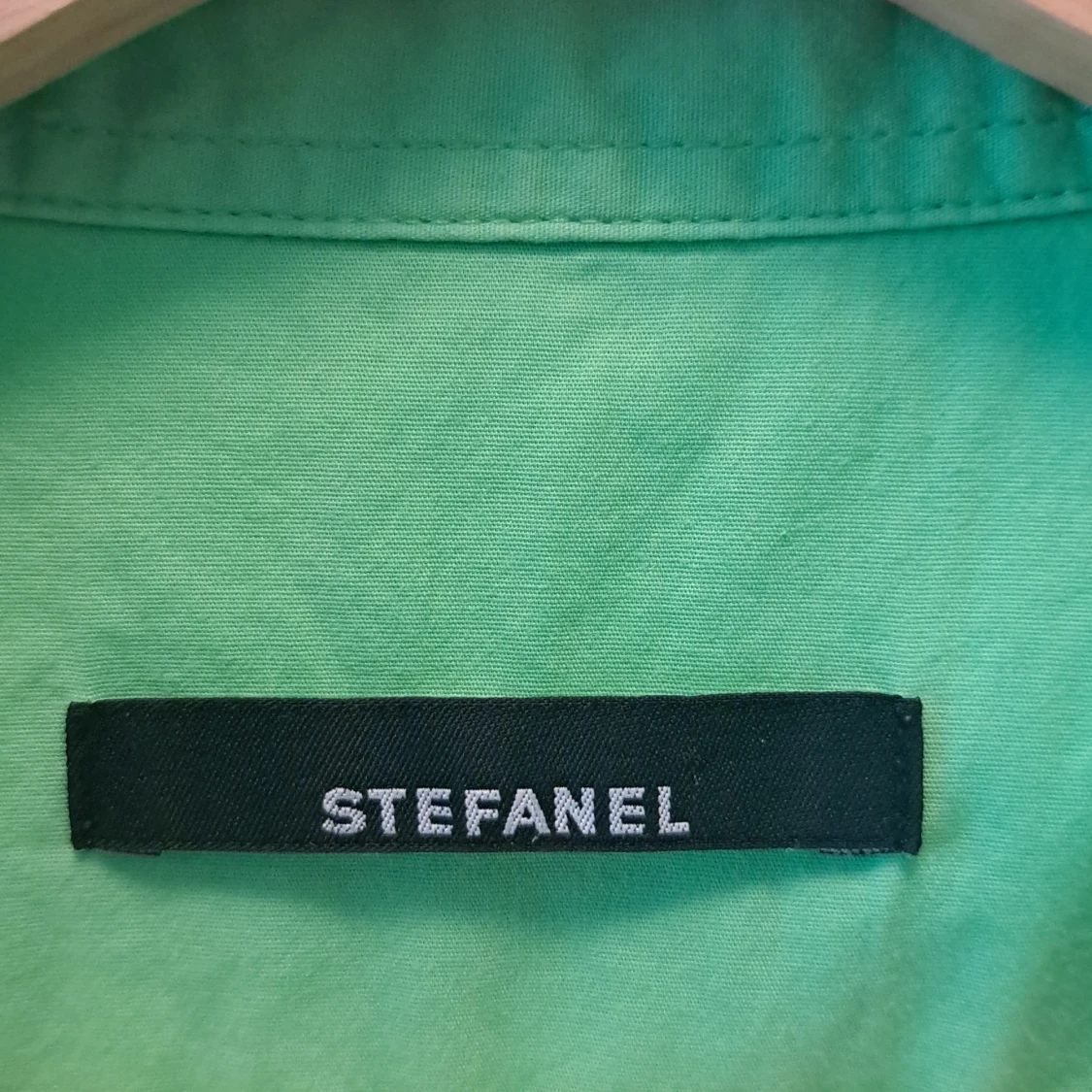 Grön kortärmad skjorta från Stefanel - 2