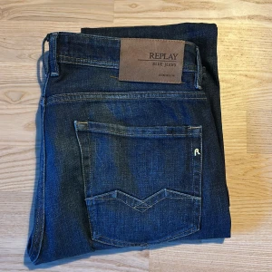 Replay jeans  - Replay jeans | Modell: Rocco (comfort fit) | Skick: 9,5/10 använda 2-3 gånger | Storlek: W31 - L34 | Kontakta mig för fler frågor eller bilder📲