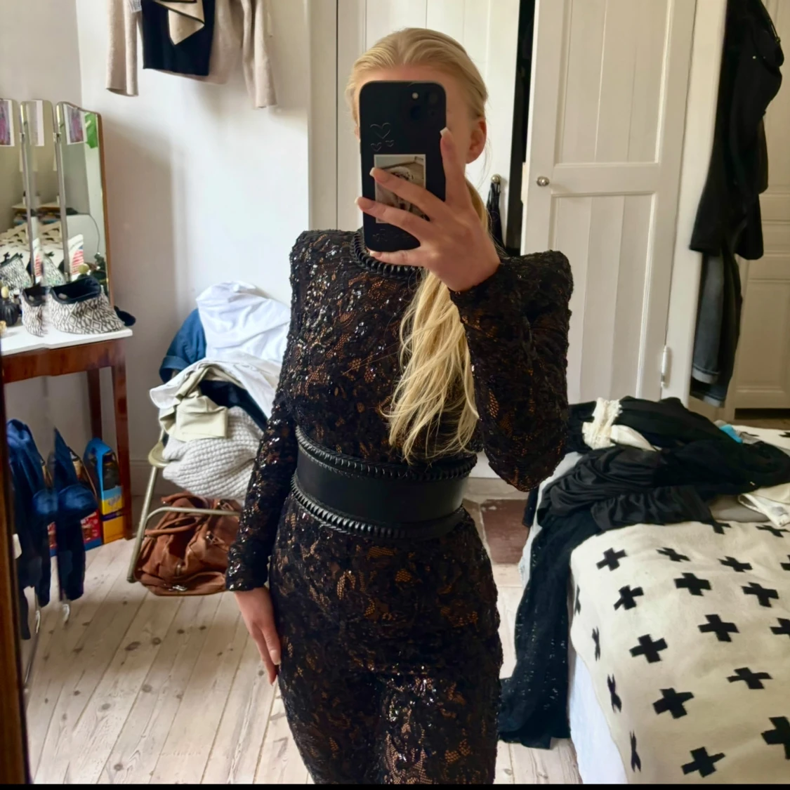 Nadine merabi Svart paljett jumpsuit med bälte - 1