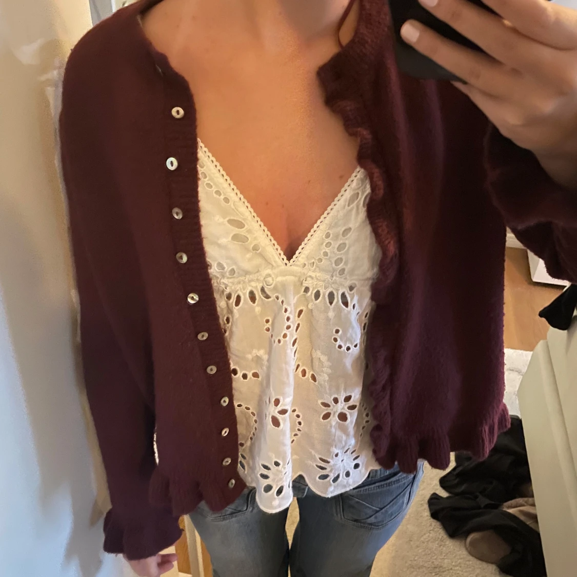 Vinröd kofta med volangkant - 1