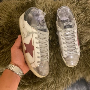 Golden Goose skor  - Golden Goose skor| storlek:41| pris:2999kr| skick:9,8/10| Hör av dig vid minsta lilla fundering eller fråga| 