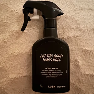 Let the good times roll body spray - Använd ca tre gånger. Nästan helt full. Pris kan diskuteras. 🤍