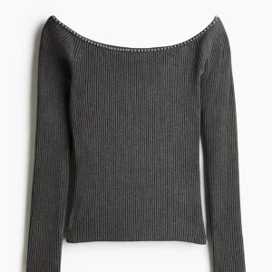 H&M topp - Långärmad topp från hm, aldrig använd, jätte trendig