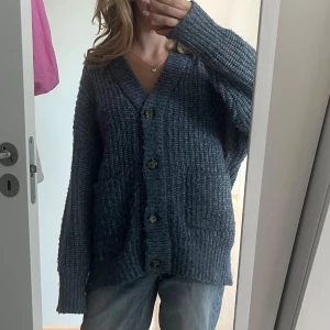 stickad kofta - super söt stickad kofta🩷🩷🩷