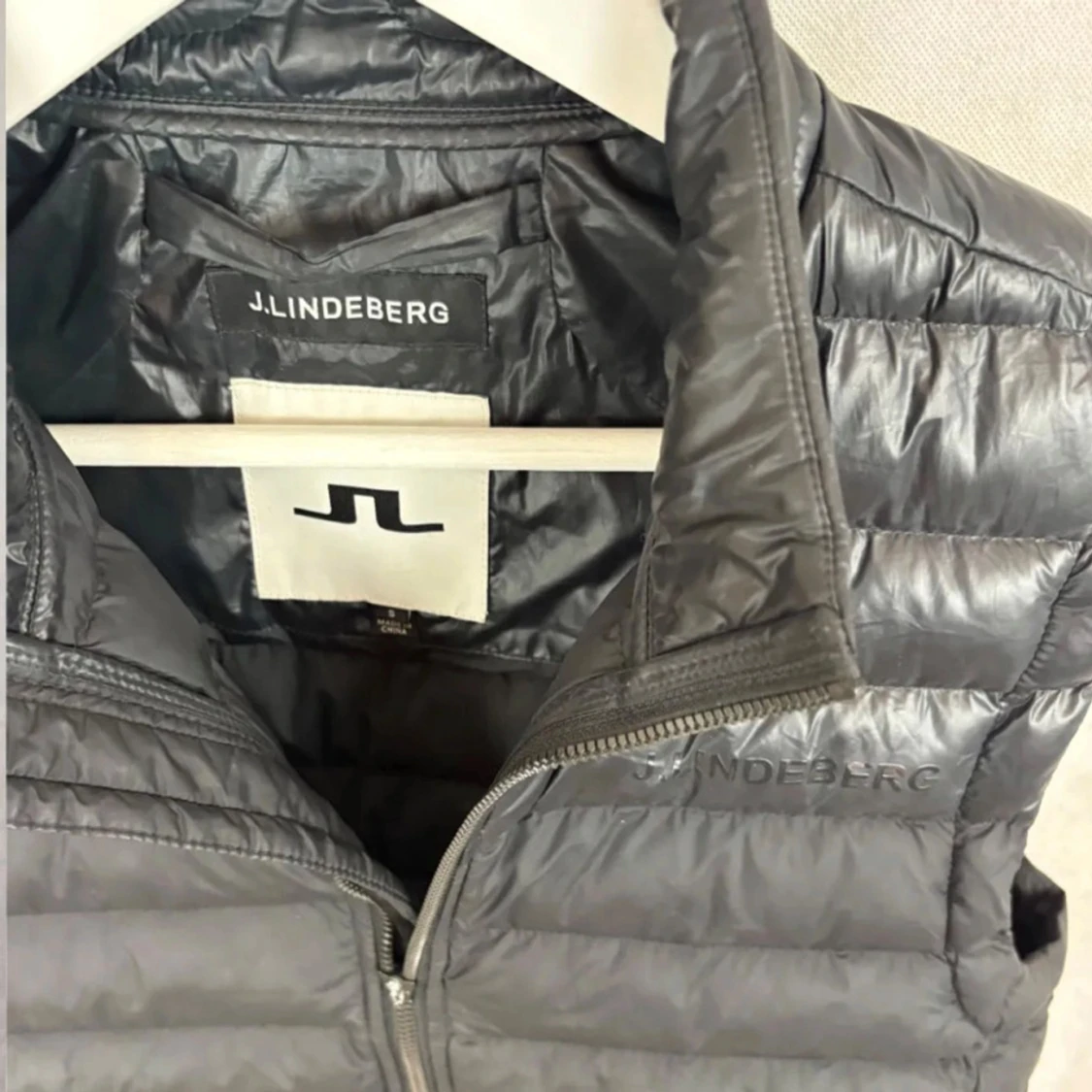J.Lindberg väst  - 91