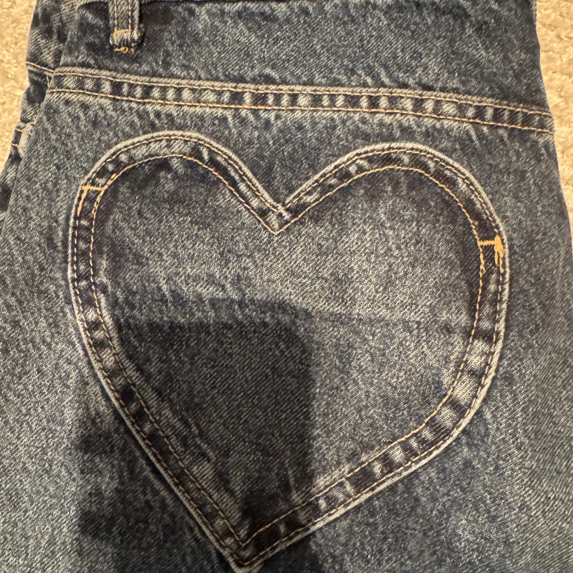 Blå jeans med hjärtformade bakfickor Zara - 2