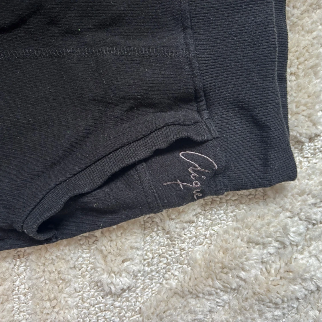 Svarta mjukisbyxor från Clique M - 1