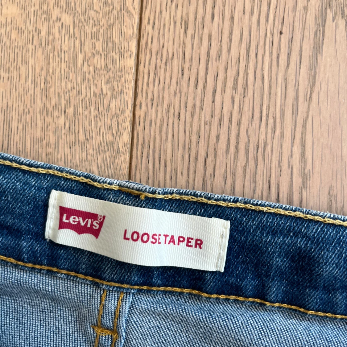 Ljus blåa Levis jeans - 3