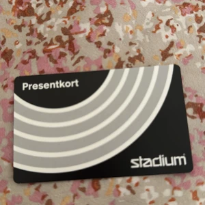 Presentkort från stadium värt 500kr - Jag har fått presentkort men jag har inget som jag vill köpa från stadium. Den här 500kr i sig men säljer 450kr. SKICKAR DEN EFTER BETALNING