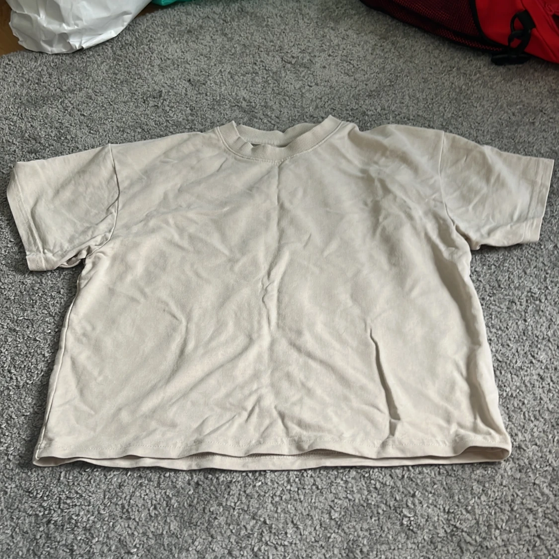 Beige t-shirt från Lindex