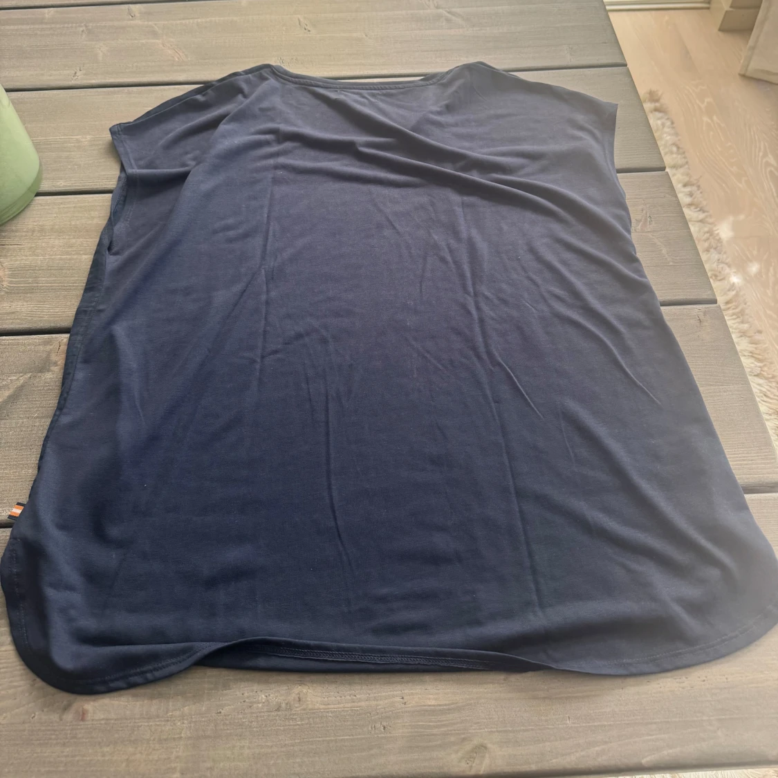 Mörkblå ärmlös linnetopp - 1