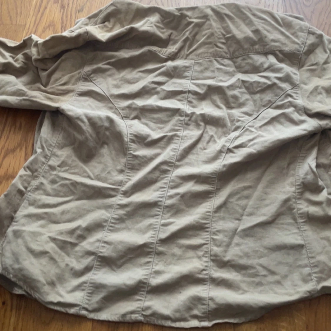 Beige manchesterskjorta från Lemon - 2