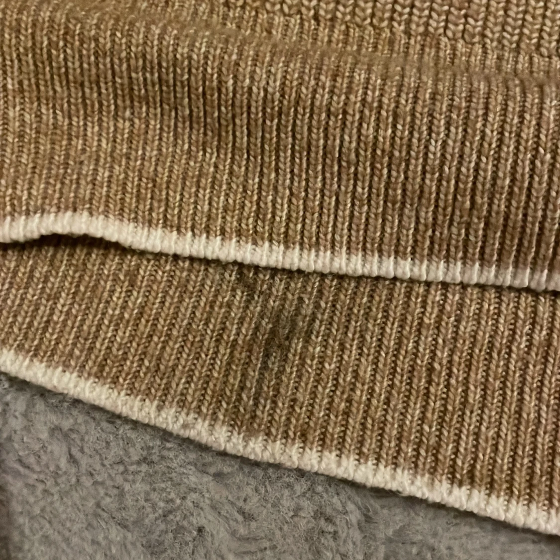 Beige stickad tröja - 2