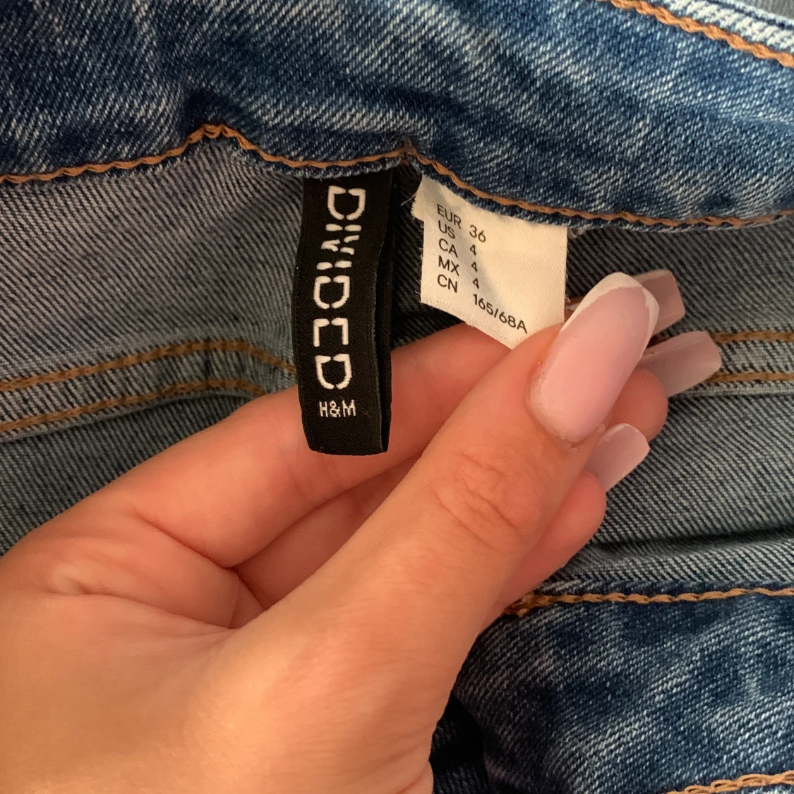 Blå bootcut jeans från H&M Divided - 1