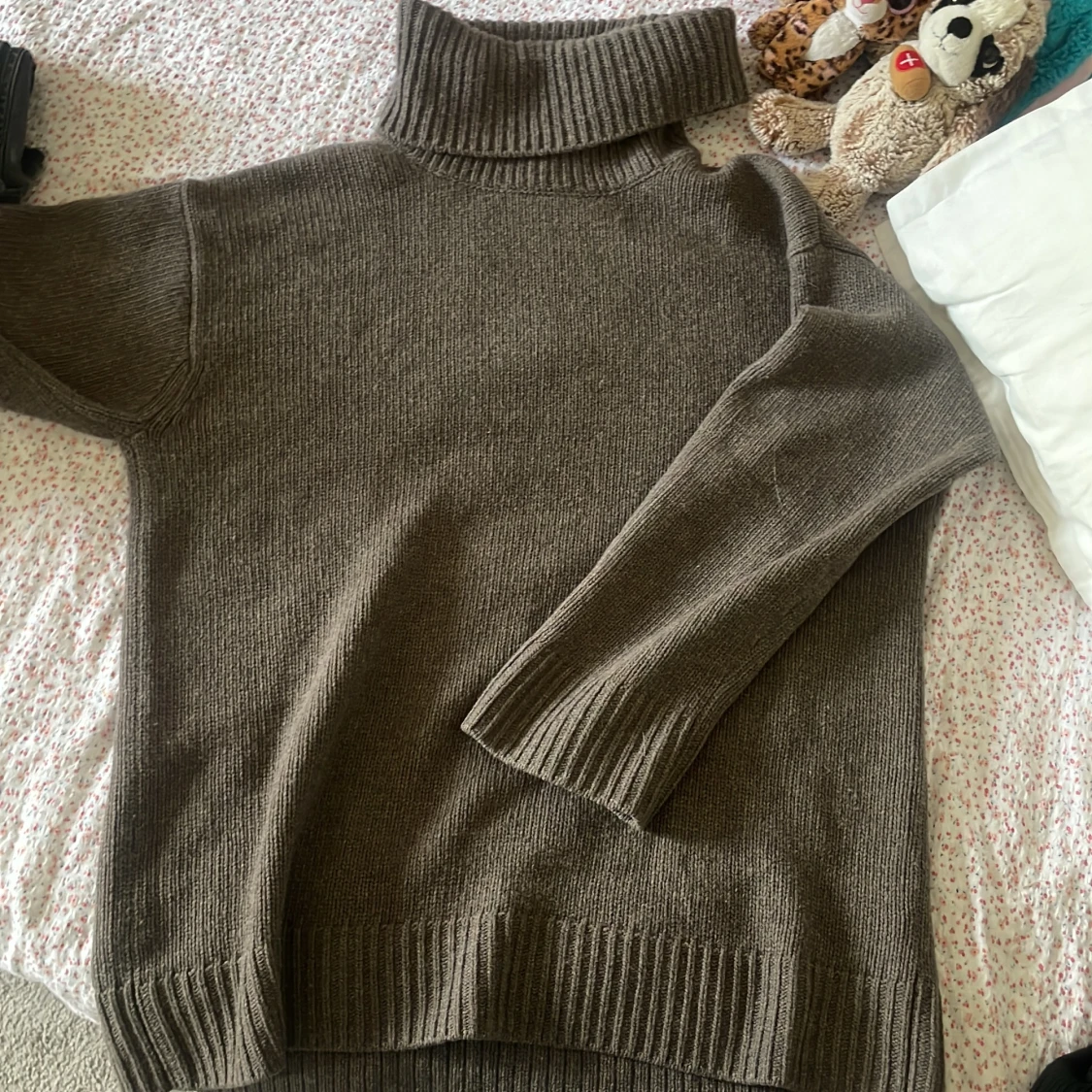 Brun/ grå polotröja i ull/kashmir från H&M