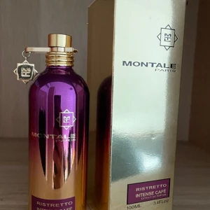 Montale Ristretto Intense Café 100ml - Montale Ristretto Intense Café är en lyxig parfym som ger en mysig känsla. Parfymen har noter av vanilj kaffe och ros. Den doftar som en söt vaniljig kaffe med ros i bakgrunden. Den är bara testad ett par gånger men jag väljer att sälja den då jag har hittat en annan liknande doft. Ca 98 ml kvar