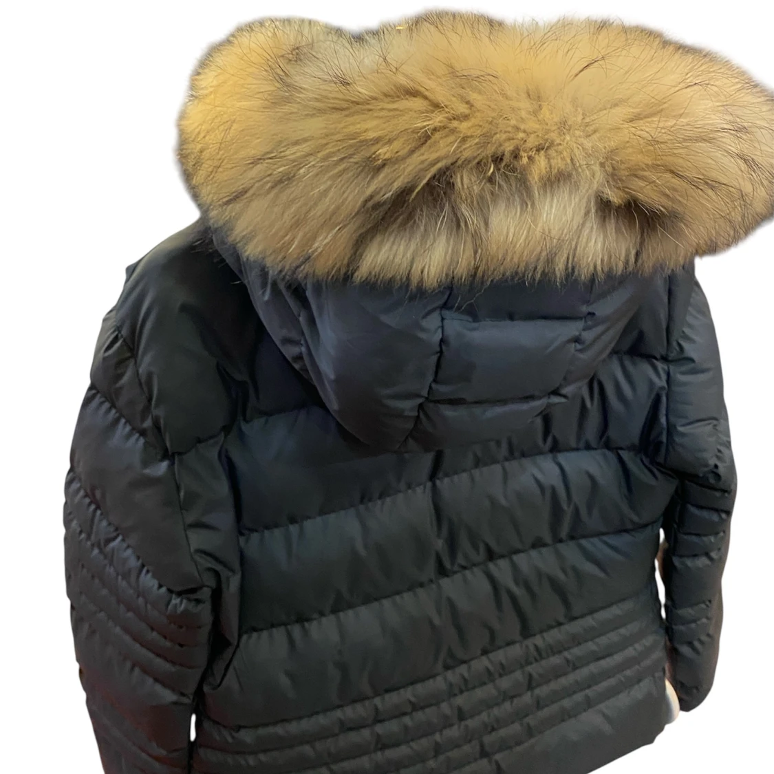 Svart  dunjacka med pälshuva - 2