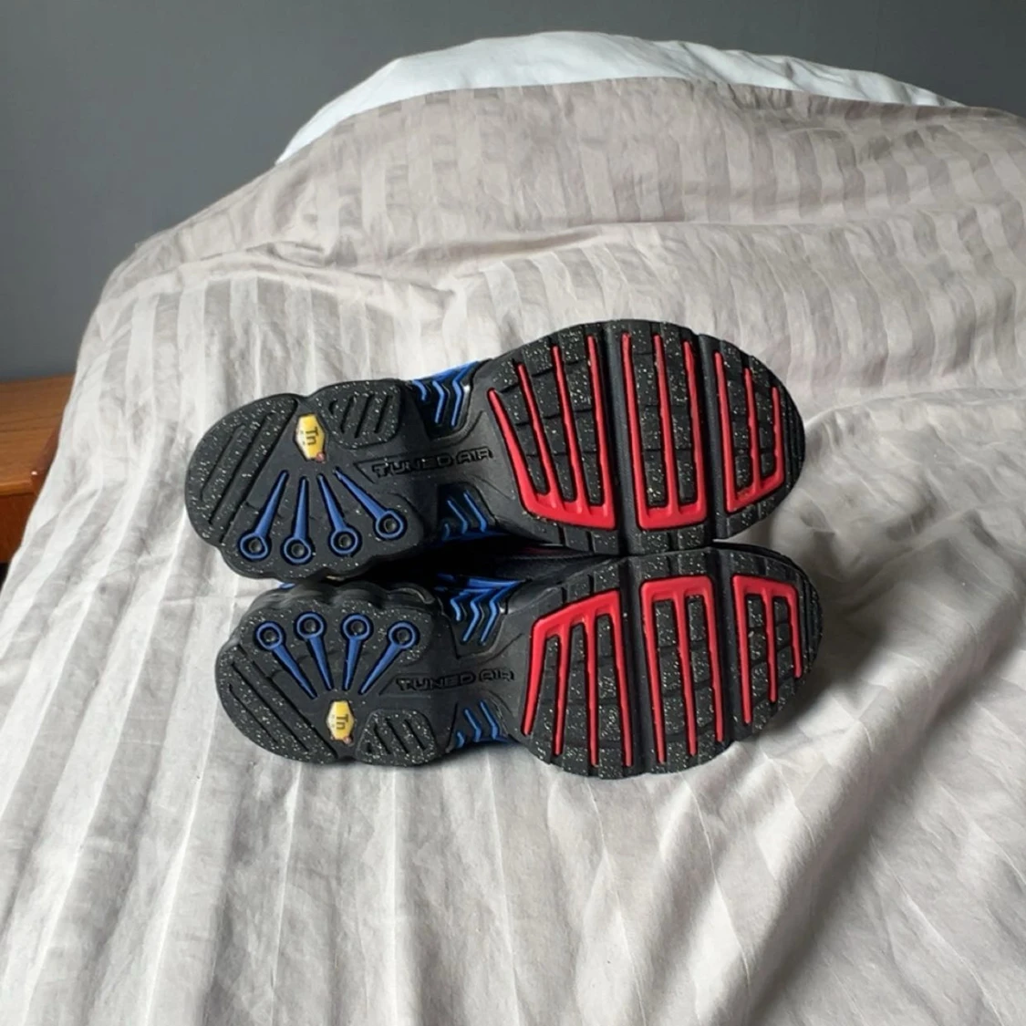 Nike Tuned Air sneakers svart/röd/blå - 3