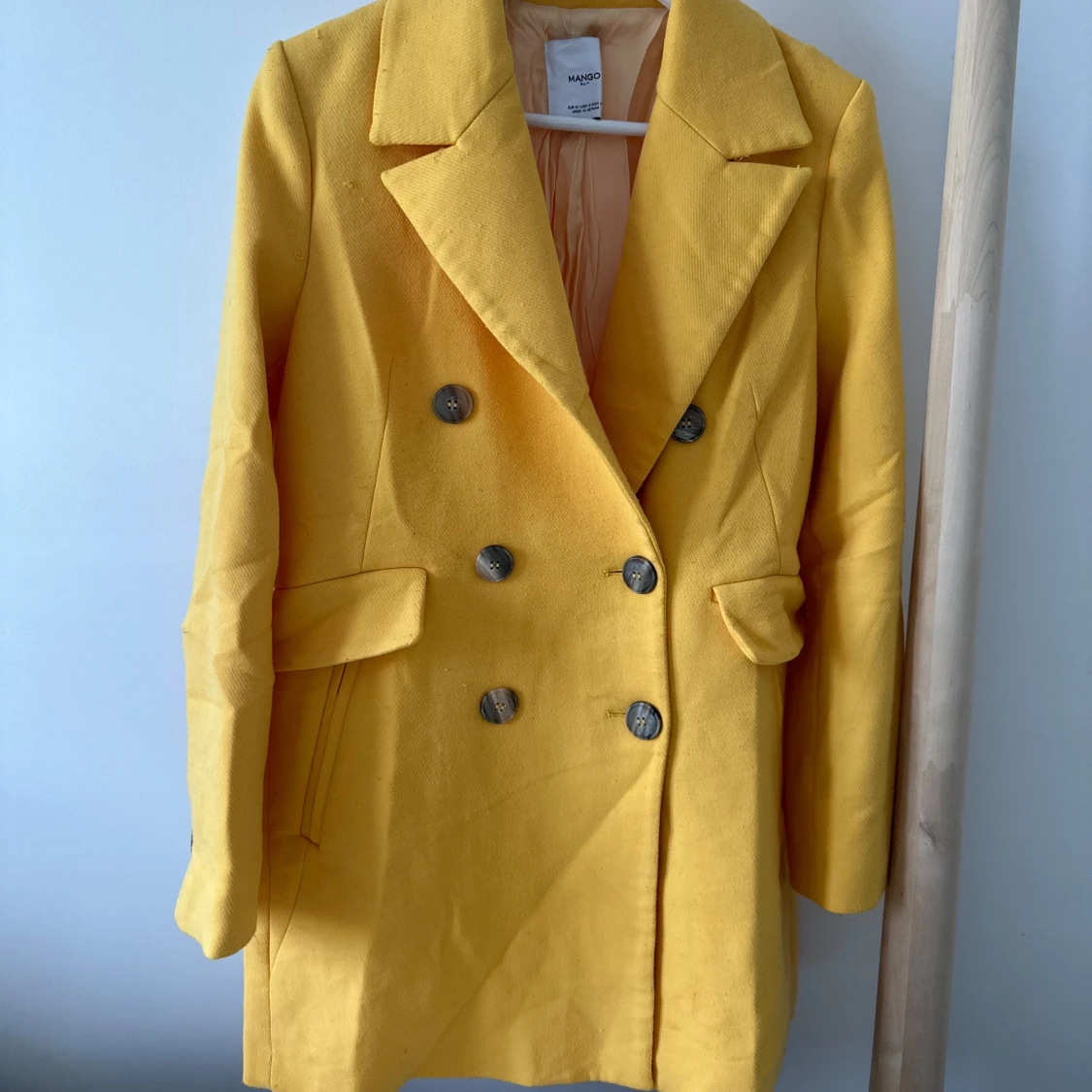 Gul kavaj från Mango, storlek M - 1